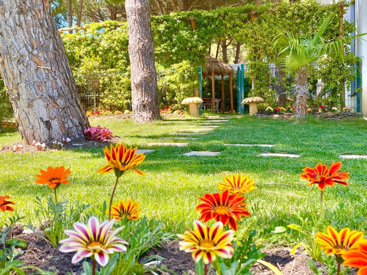 Beach Garden Paradise Durrës Eksteriør billede